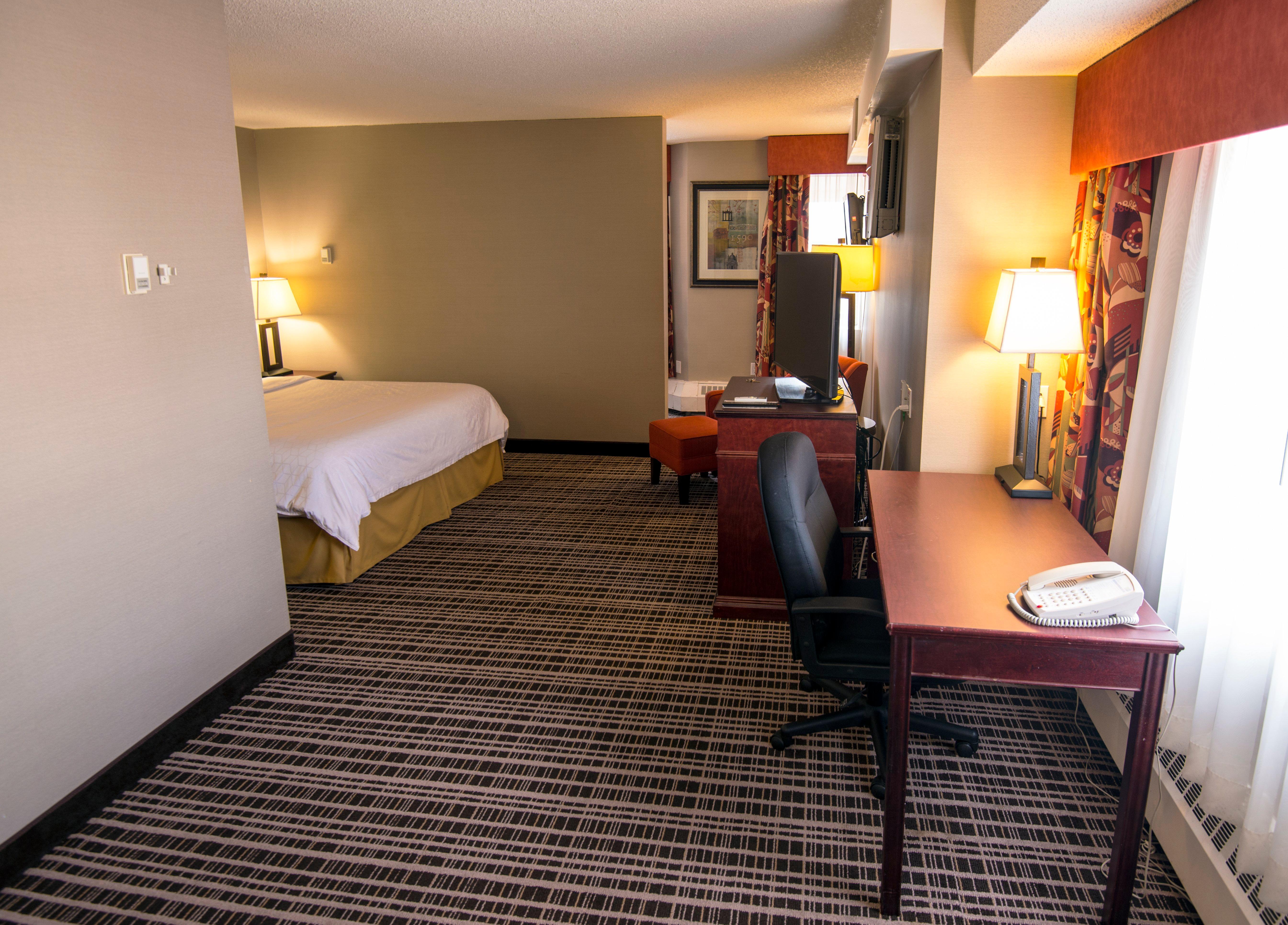 Holiday Inn Express Red Deer By Ihg Buitenkant foto