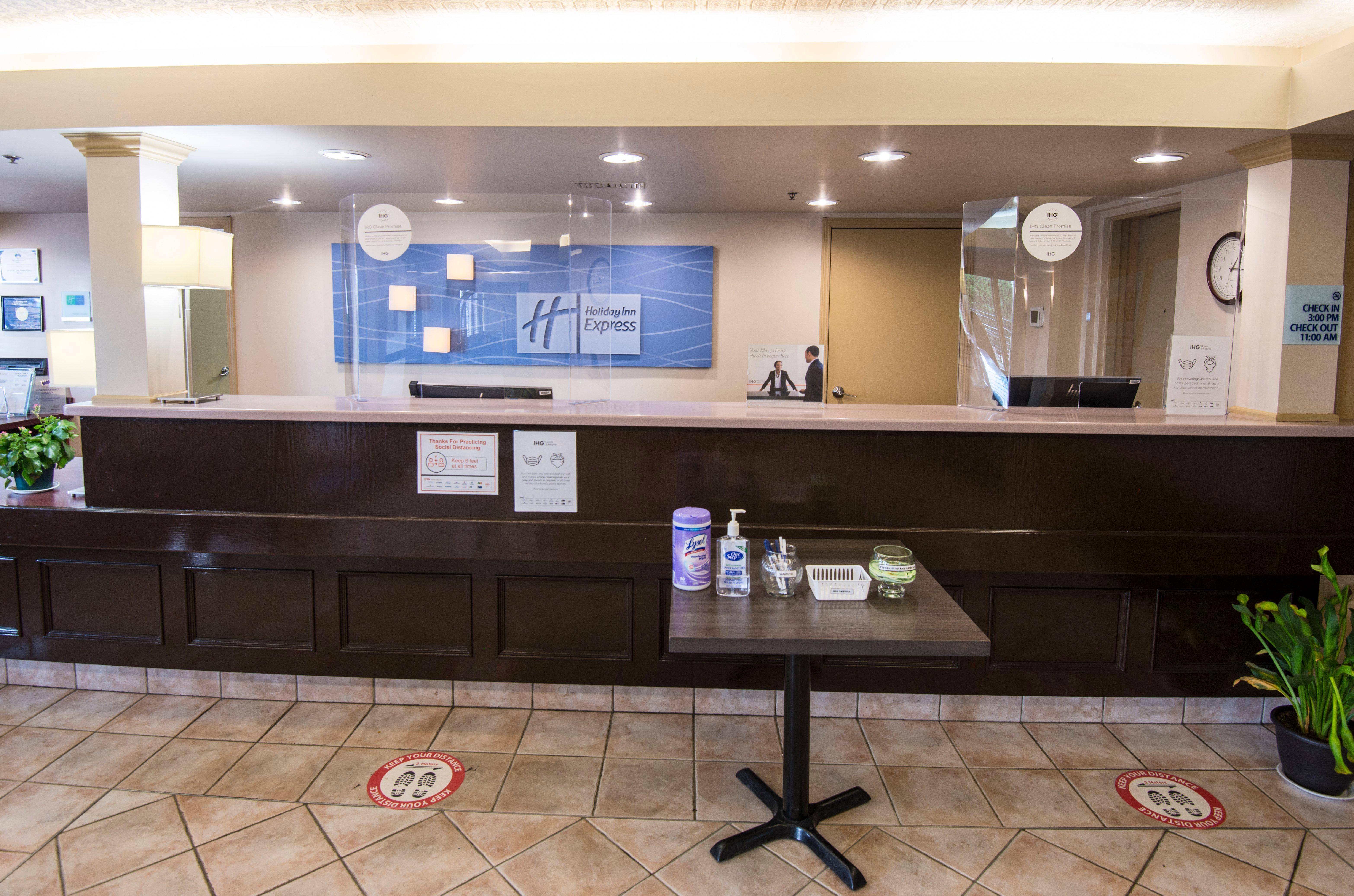 Holiday Inn Express Red Deer By Ihg Buitenkant foto