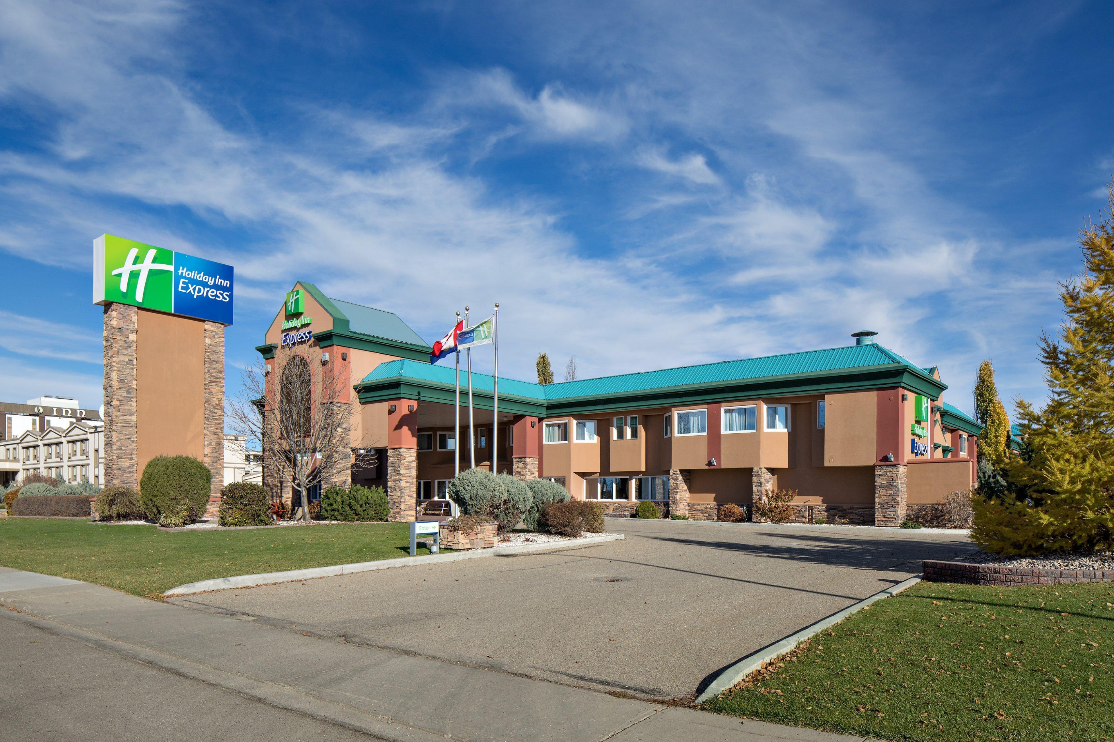 Holiday Inn Express Red Deer By Ihg Buitenkant foto
