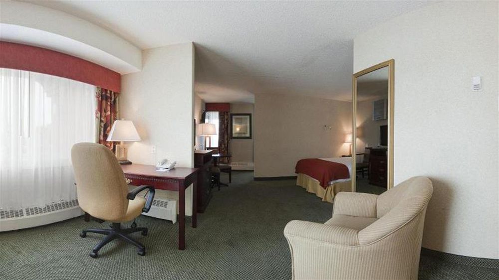 Holiday Inn Express Red Deer By Ihg Buitenkant foto