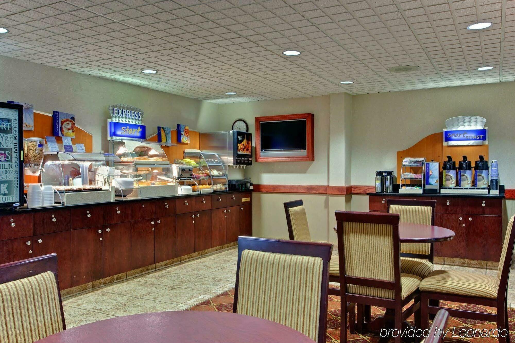 Holiday Inn Express Red Deer By Ihg Restaurant foto
